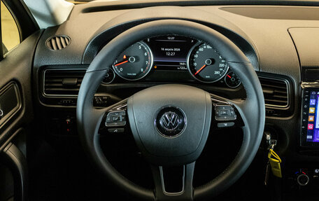 Volkswagen Touareg III, 2013 год, 2 390 000 рублей, 6 фотография