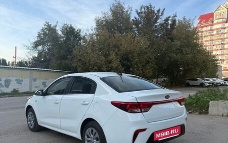 KIA Rio IV, 2018 год, 765 000 рублей, 3 фотография