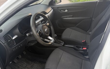 KIA Rio IV, 2018 год, 765 000 рублей, 11 фотография