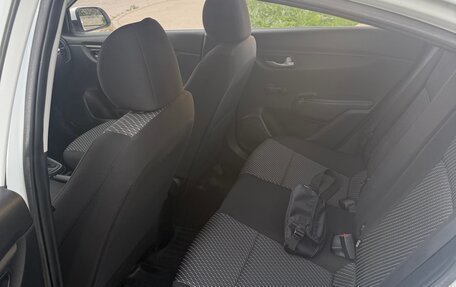 KIA Rio IV, 2018 год, 765 000 рублей, 12 фотография