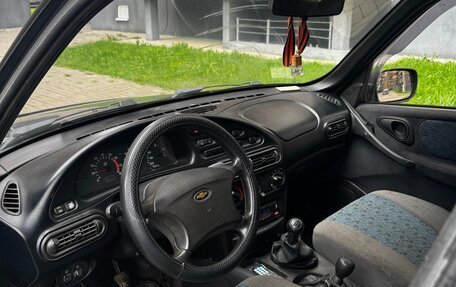 Chevrolet Niva I рестайлинг, 2005 год, 195 000 рублей, 5 фотография