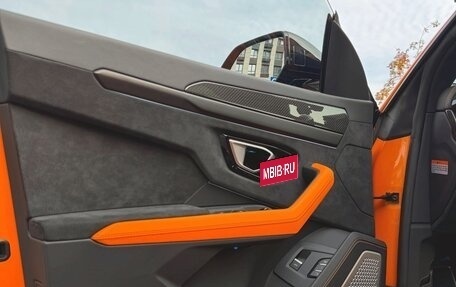 Lamborghini Urus I, 2021 год, 30 000 000 рублей, 10 фотография