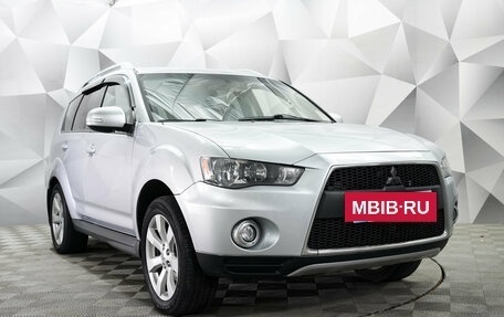 Mitsubishi Outlander III рестайлинг 3, 2010 год, 1 215 000 рублей, 4 фотография