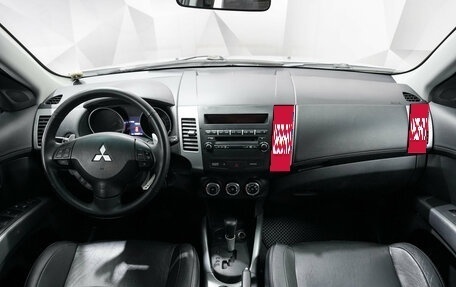 Mitsubishi Outlander III рестайлинг 3, 2010 год, 1 215 000 рублей, 7 фотография