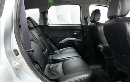 Mitsubishi Outlander III рестайлинг 3, 2010 год, 1 215 000 рублей, 15 фотография