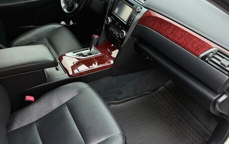 Toyota Camry, 2012 год, 1 850 000 рублей, 6 фотография