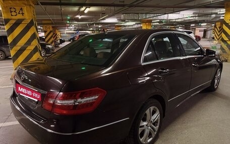 Mercedes-Benz E-Класс, 2009 год, 1 800 000 рублей, 3 фотография