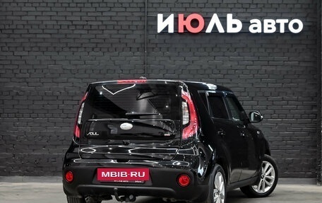 KIA Soul II рестайлинг, 2018 год, 1 400 000 рублей, 5 фотография