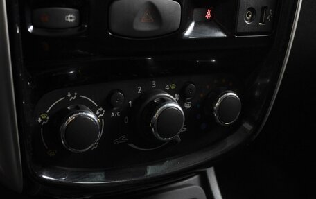 Nissan Terrano III, 2015 год, 1 180 000 рублей, 17 фотография