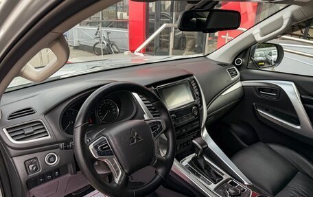 Mitsubishi Pajero Sport III рестайлинг, 2017 год, 2 049 000 рублей, 8 фотография