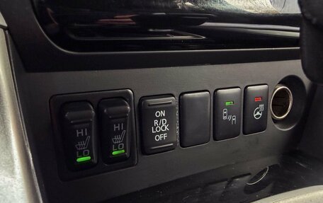 Mitsubishi Pajero Sport III рестайлинг, 2017 год, 2 049 000 рублей, 25 фотография