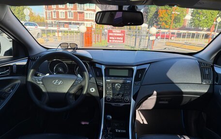 Hyundai Sonata VI, 2011 год, 1 270 000 рублей, 16 фотография