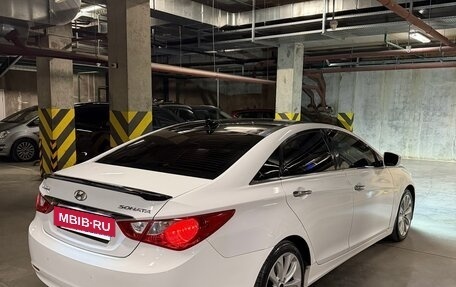 Hyundai Sonata VI, 2011 год, 1 270 000 рублей, 13 фотография