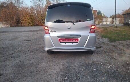 Honda Freed I, 2010 год, 1 000 000 рублей, 6 фотография