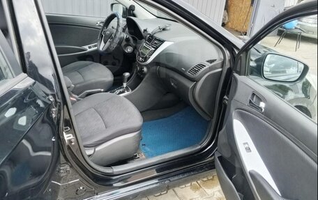 Hyundai Solaris II рестайлинг, 2012 год, 810 000 рублей, 12 фотография