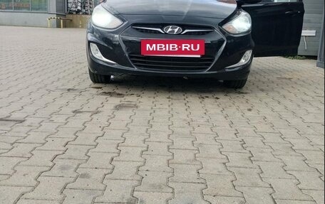 Hyundai Solaris II рестайлинг, 2012 год, 810 000 рублей, 22 фотография