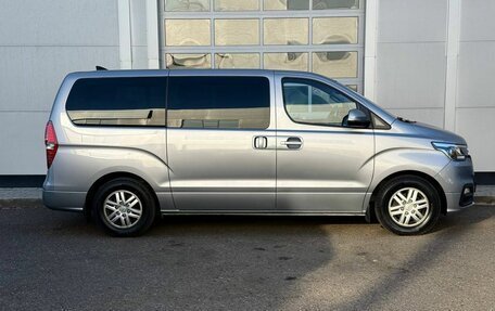 Hyundai H-1 II рестайлинг, 2018 год, 3 000 000 рублей, 6 фотография