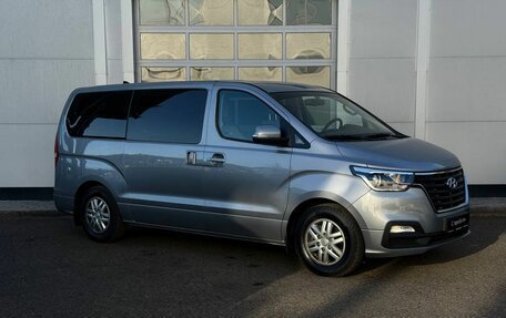 Hyundai H-1 II рестайлинг, 2018 год, 3 000 000 рублей, 7 фотография