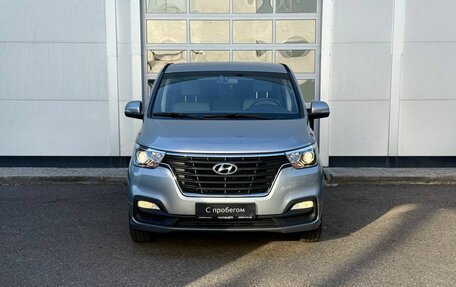 Hyundai H-1 II рестайлинг, 2018 год, 3 000 000 рублей, 8 фотография