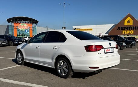 Volkswagen Jetta VI, 2015 год, 1 352 000 рублей, 2 фотография
