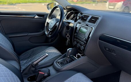 Volkswagen Jetta VI, 2015 год, 1 352 000 рублей, 6 фотография