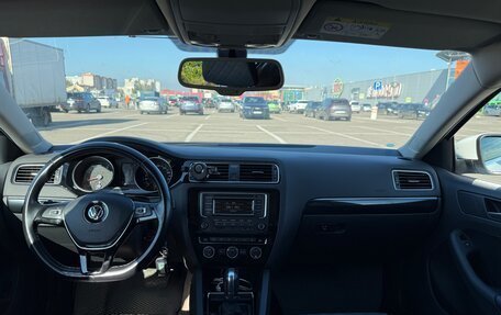 Volkswagen Jetta VI, 2015 год, 1 352 000 рублей, 5 фотография