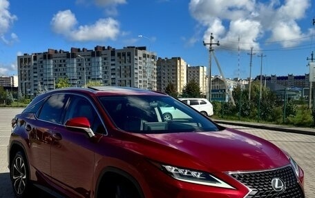 Lexus RX IV рестайлинг, 2019 год, 4 500 000 рублей, 3 фотография
