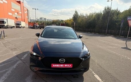 Mazda 3, 2021 год, 1 990 000 рублей, 1 фотография