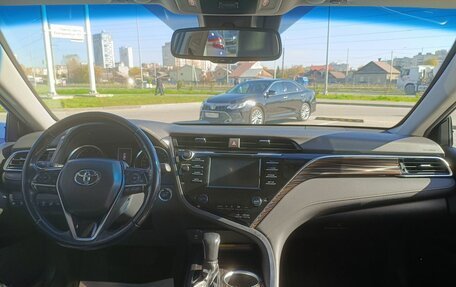 Toyota Camry, 2019 год, 3 360 000 рублей, 9 фотография