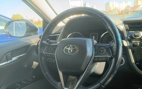 Toyota Camry, 2019 год, 3 360 000 рублей, 11 фотография