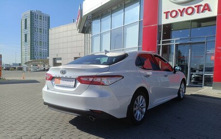 Toyota Camry, 2019 год, 3 360 000 рублей, 15 фотография