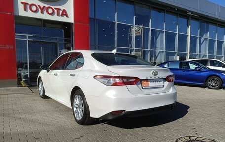 Toyota Camry, 2019 год, 3 360 000 рублей, 17 фотография