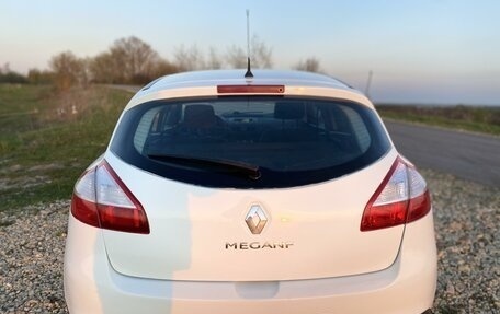 Renault Megane III, 2011 год, 410 000 рублей, 2 фотография