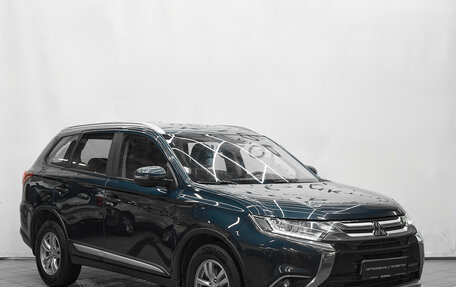 Mitsubishi Outlander III рестайлинг 3, 2018 год, 1 480 000 рублей, 3 фотография