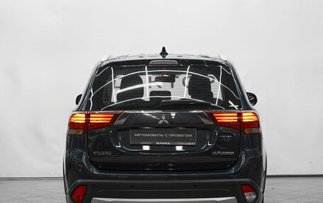 Mitsubishi Outlander III рестайлинг 3, 2018 год, 1 480 000 рублей, 5 фотография
