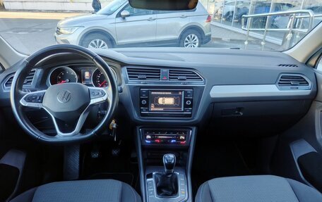 Volkswagen Tiguan II, 2021 год, 2 650 000 рублей, 15 фотография