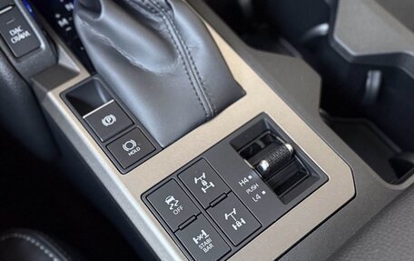 Toyota Land Cruiser Prado, 2026 год, 12 990 000 рублей, 24 фотография