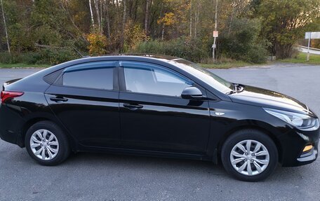Hyundai Solaris II рестайлинг, 2018 год, 1 400 000 рублей, 2 фотография