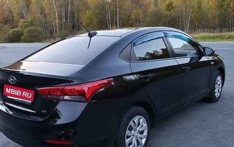 Hyundai Solaris II рестайлинг, 2018 год, 1 400 000 рублей, 29 фотография