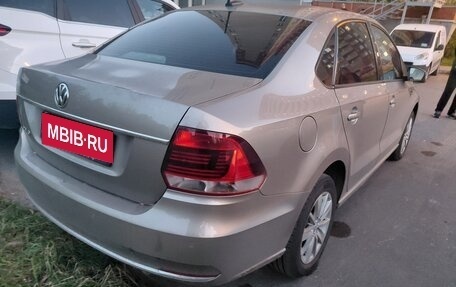 Volkswagen Polo VI (EU Market), 2017 год, 900 000 рублей, 3 фотография