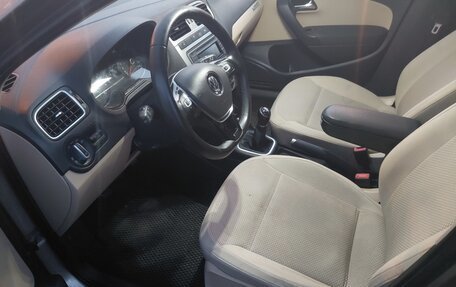 Volkswagen Polo VI (EU Market), 2017 год, 900 000 рублей, 6 фотография