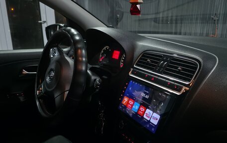 Volkswagen Polo VI (EU Market), 2014 год, 800 000 рублей, 5 фотография