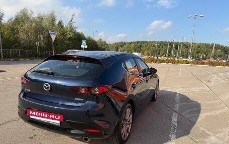 Mazda 3, 2021 год, 1 990 000 рублей, 6 фотография