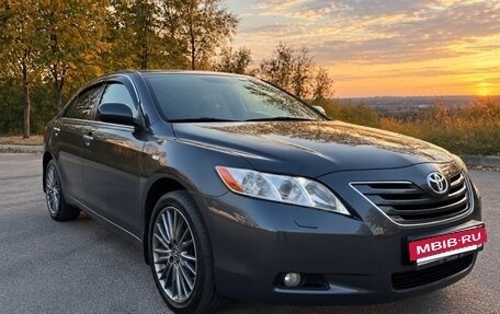 Toyota Camry, 2007 год, 1 390 000 рублей, 2 фотография