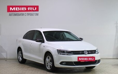 Volkswagen Jetta VI, 2013 год, 899 000 рублей, 3 фотография