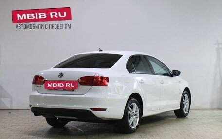 Volkswagen Jetta VI, 2013 год, 899 000 рублей, 2 фотография