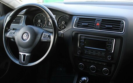 Volkswagen Jetta VI, 2013 год, 899 000 рублей, 19 фотография