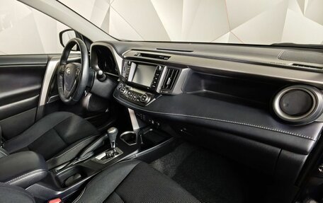Toyota RAV4, 2018 год, 1 991 000 рублей, 13 фотография