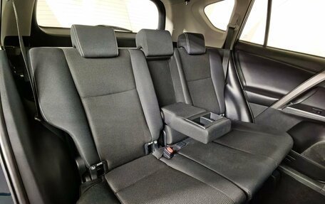 Toyota RAV4, 2018 год, 1 991 000 рублей, 17 фотография