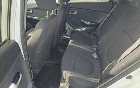 KIA Rio III рестайлинг, 2013 год, 750 000 рублей, 12 фотография